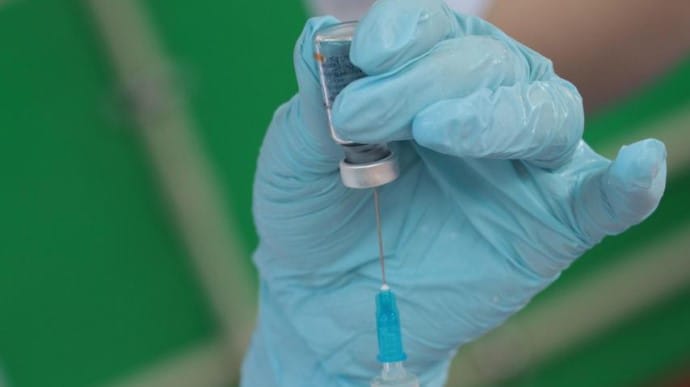 В Украине сделали еще 166 тысяч прививок против коронавируса