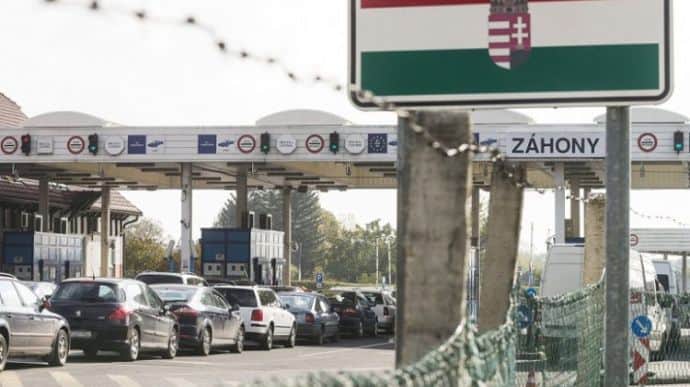 Венгерские перевозчики будут блокировать пункт пропуска на границе с Украиной