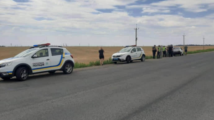 На Одещині обстріляли авто: поліція проводить операцію перехоплення