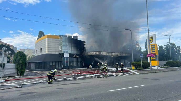 В Киеве горела АЗС, есть пострадавшие