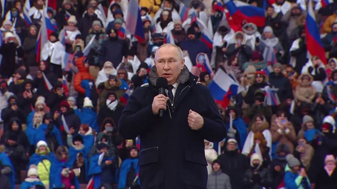 Навпроти стадіону Лужники, де Путін зібрав масовку на концерт, помітили ППО 