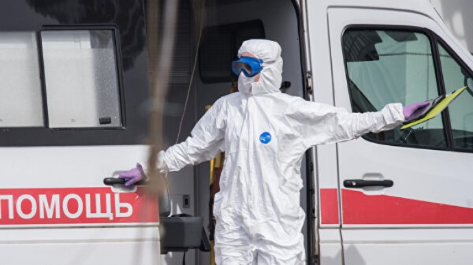 В России за сутки обнаружили почти 8 тысяч больных коронавирусом, около сотни умерли
