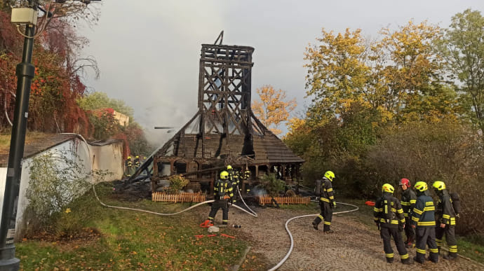 Украинскую церковь, которая сгорела в Праге, восстановят