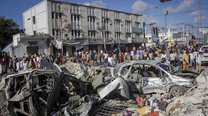 У Сомалі вибухнула замінована вантажівка – загинуло 20 людей