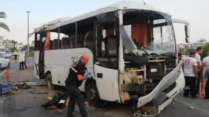 В Турции перевернулся автобус с россиянами – четверо погибших