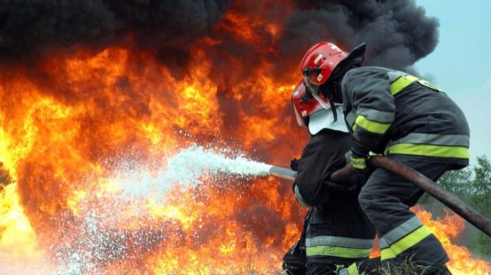 У центрі Вінниці спалахнула велика пожежа