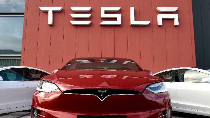 Tesla вперше стала прибутковою