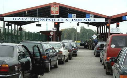 На границе с Польшей застряли более 1000 машин