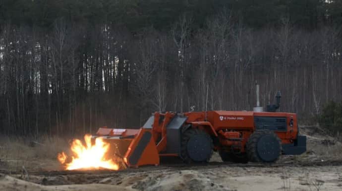 Third domestically-produced mine clearance vehicle presented in Ukraine