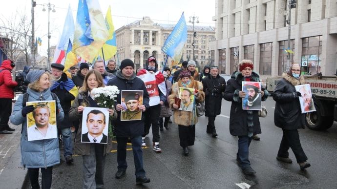 В центре Киева прошло шествие в честь первых погибших на Майдане