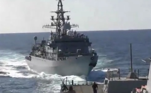 Корабль РФ агрессивно сблизился с эсминцем – ВМС США