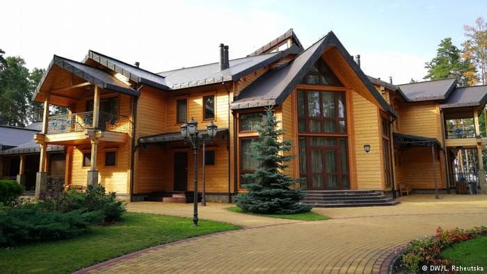 Резиденцию Януковича передали в управление сети гостинично-ресторанных комплексов