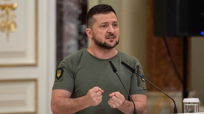 Зеленский в годовщину освобождения Змеиного: Украинцы сильнее, чем кто-то думает