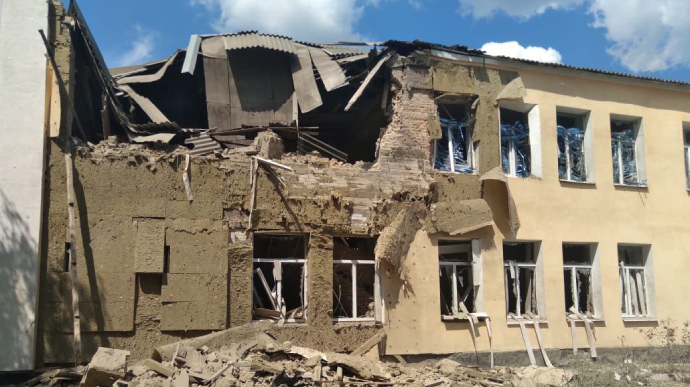 Росіяни вдарили по 6 громадах Сумщини, 86 прильотів за добу