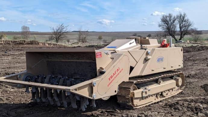 Light mine clearance vehicle is tested in Ukraine – photo