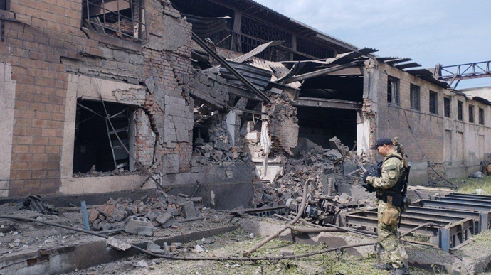 Донецкая область: россияне разрушили 58 гражданских объектов, есть погибшие