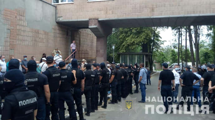 Зіткнення з поліцією в Харкові: затримали підозрюваного