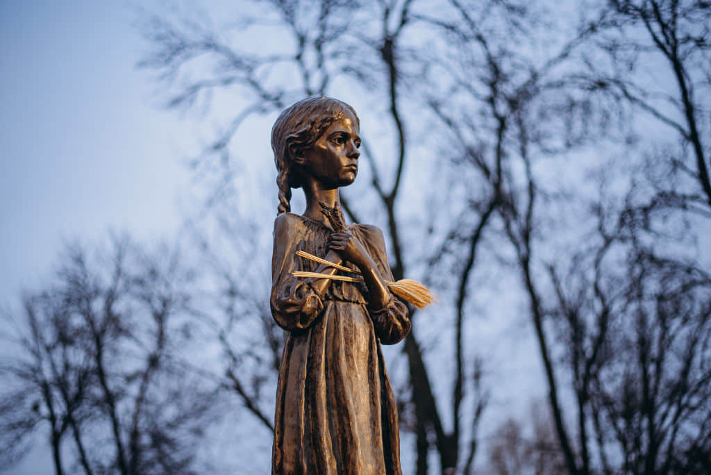 Macron and Trudeau commemorate victims on Holodomor Remembrance Day