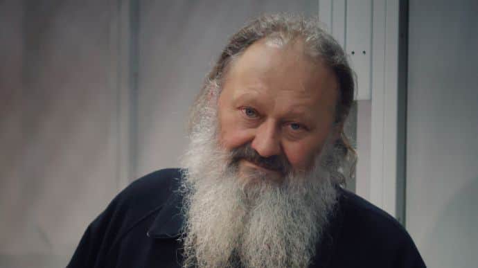 СБУ: Митрополит Павло не може залишати село на Київщині і знімати браслет
