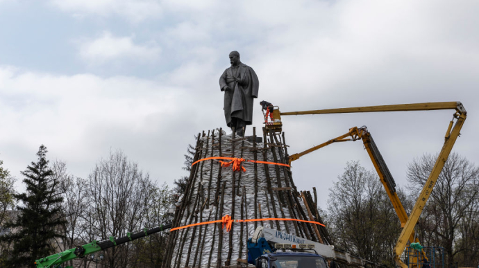 Терехов пообіцяв позбутися в Харкові всіх російських назв після війни