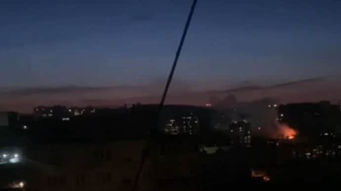 Explosions ring out in Russian Vladivostok: power substations ablaze, hundreds of houses de-energized – video