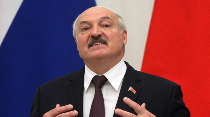 Lukashenko introduces death penalty for treason