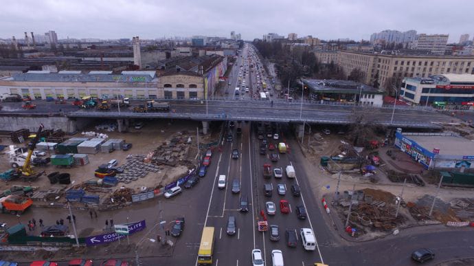 В КГГА говорят, что дополнительный миллиард Шулявского путепровода пошел на прилегающие улицы