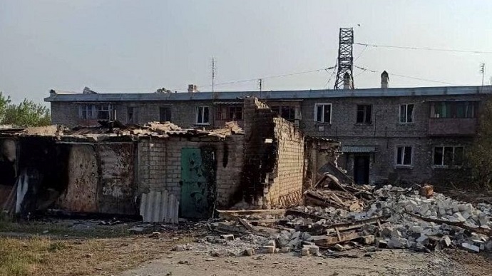 Luhansk Region missile strike: contact lost with 11 people trapped under rubble in Shypilove