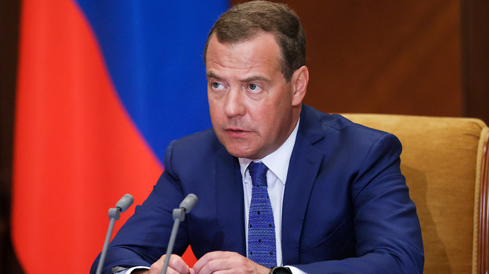 Медведев угрожает бить по ЗРК Patriot, если их поставят Украине