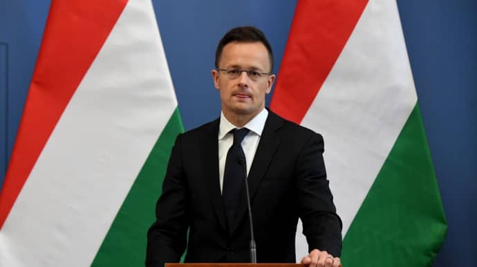 EU plans to send military advisers to Ukraine – Hungarian Foreign Minister