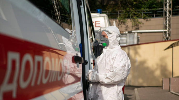 За сутки в Киеве коронавирусом заболели свыше полторы тысяч человек
