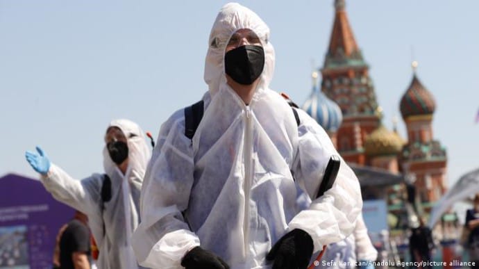 У Росії новий сплеск коронавірусу: рекорд смертей за добу