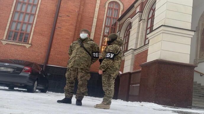 Русскій мір та схованки для ДРГ: правоохоронці перевіряють собор УПЦ МП під Києвом
