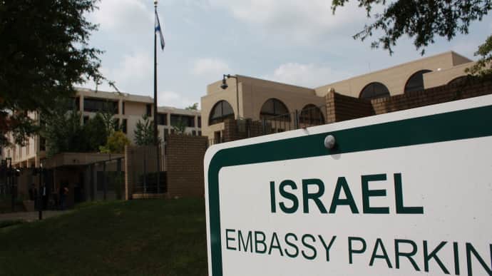 У Вашингтоні військовий ВПС США підпалив себе біля посольства Ізраїлю