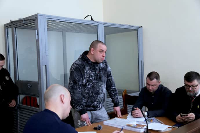 Обвинувачений Роман Дудін у залі київського суду