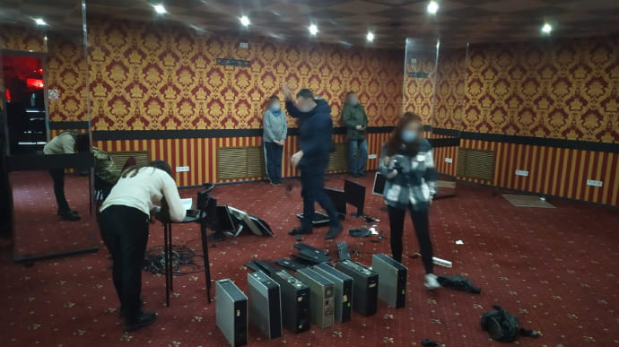 Десятки игорных заведений закрыли на Киевщине за сутки