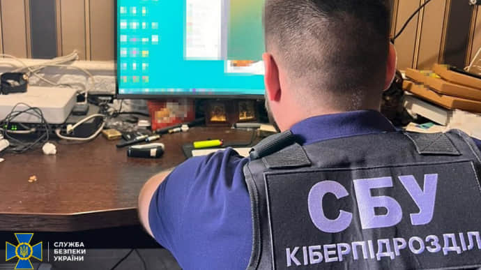 Підпільний ЦНАП у Києві друкував фальшиві документи і водійські права