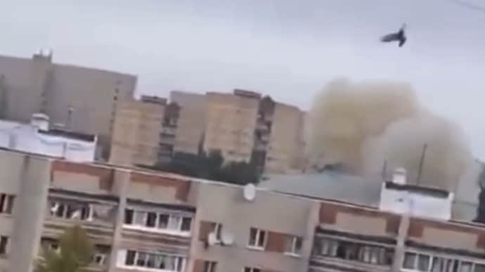 Безпілотники атакували Смоленськ і Сочі, чути вибухи