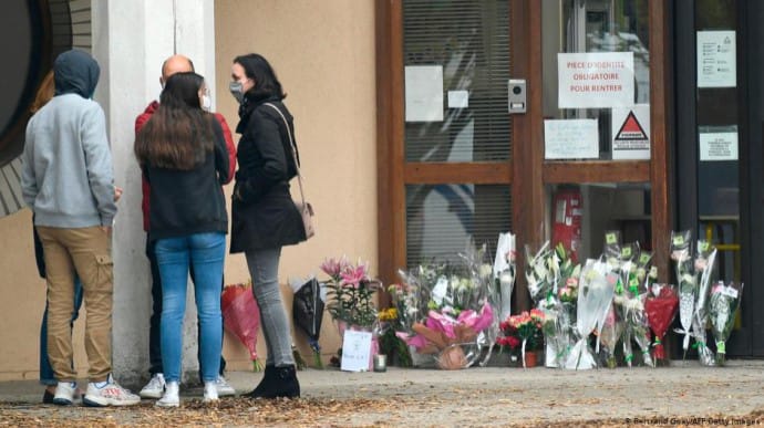 В убивстві вчителя прокуратура Франції звинувачує чеченця з Москви