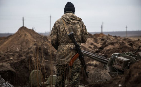 Война на Донбассе - внутренний конфликт, ответственность - на Киеве: опрос в ОРДЛО