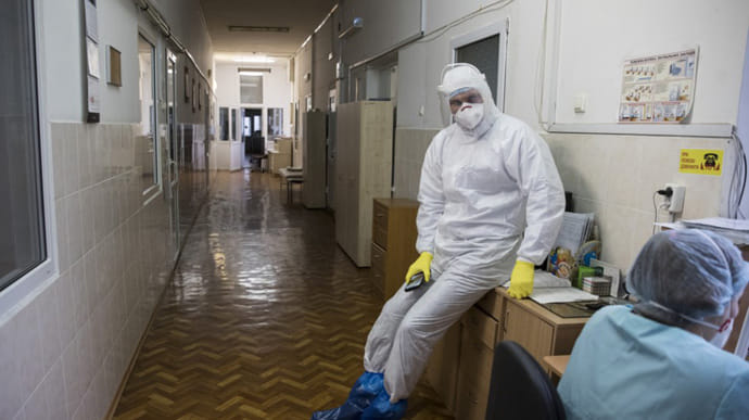 COVID в Киеве: за сутки более 1600 больных и 49 смертей