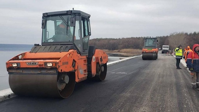Bridge destroyed by occupiers restored in Kharkiv Oblast