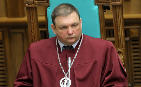 Скандальний суд поновив Шевчука на посаді глави Конституційного суду