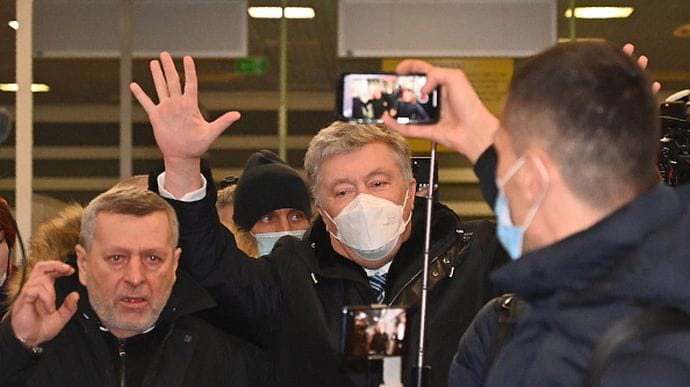 Захист заявив про запланований перехресний допит Порошенка і Медведчука. ДБР заперечує
