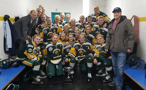 У Канаді автобус із хокеїстами-юніорами потрапив у ДТП: 14 загиблих