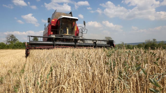 Russian drone bombs agricultural equipment in Sumy Oblast, killing 1 and injuring 1