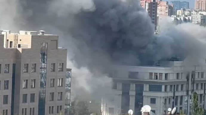 Explosions ring out near local leader's administration in occupied Donetsk