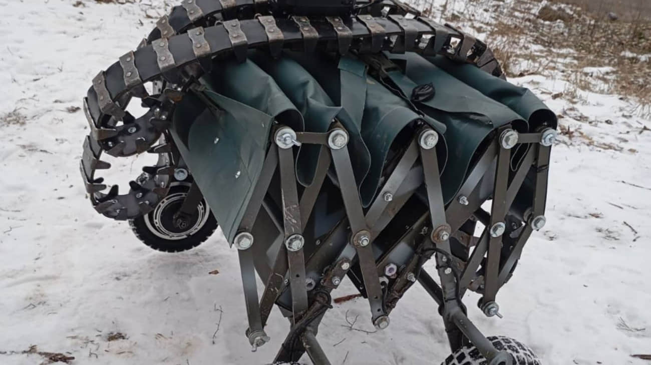 Ukraine develops remote-controlled stretcher for evacuation of wounded from battlefield – photo