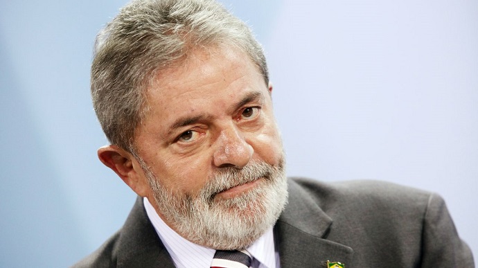 Brazilian President says he wants to find third alternative to end war in Ukraine