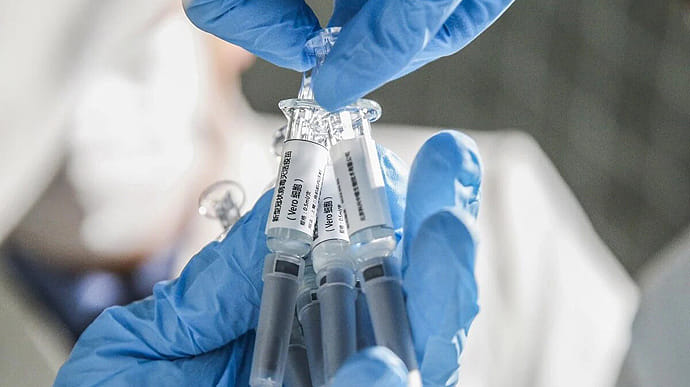 Китайская вакцина от COVID показала эффективность до 97% 